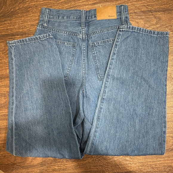 Madewell Tapered Yoke Jeans in Steinbeck Wash - comfort stretch - Picture 10 of 12